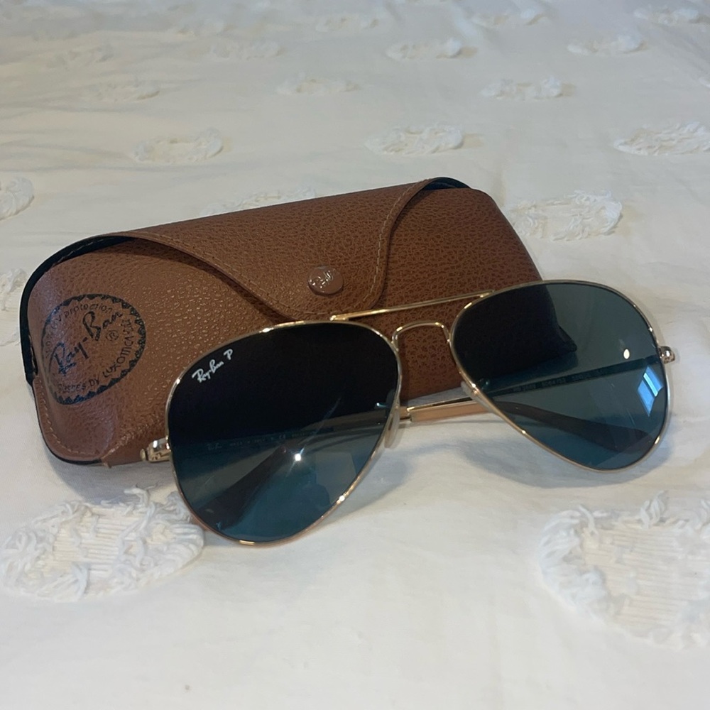 Polarized Women’s Ray-Ban Aviators